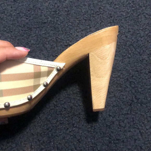 Burberry sandals size 38 - Picture 5 of 6